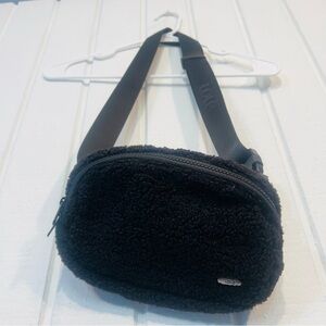 Lole Black Fleece Belt Bag